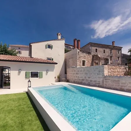 Santina By Briskva Višnjan