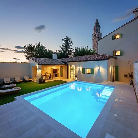 Santina Villa *