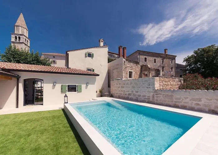 Santina By Briskva Visnjan