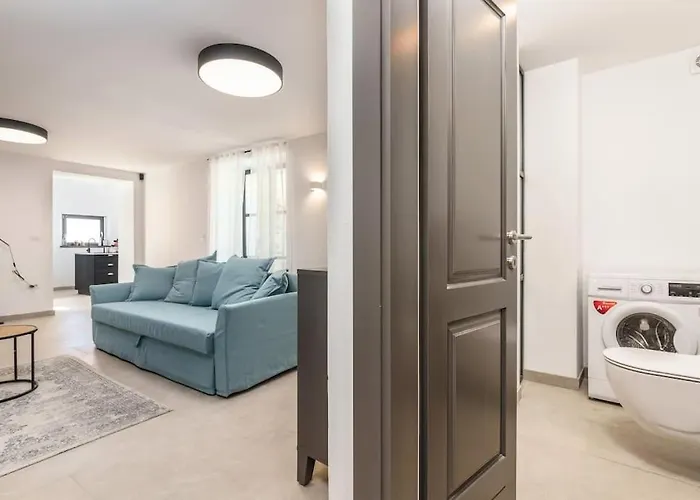 Santina By Briskva *