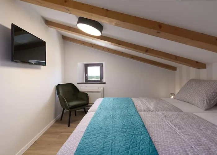 Santina By Briskva Vila *