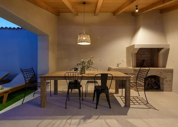 Santina By Briskva Vila Visnjan