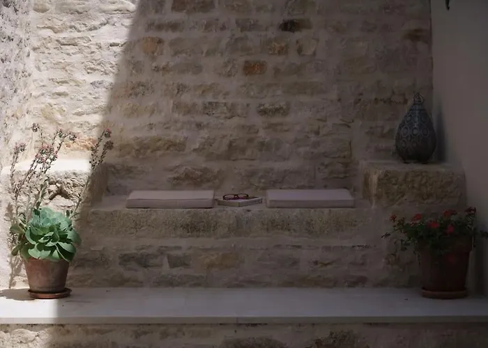 Santina By Briskva Vila *