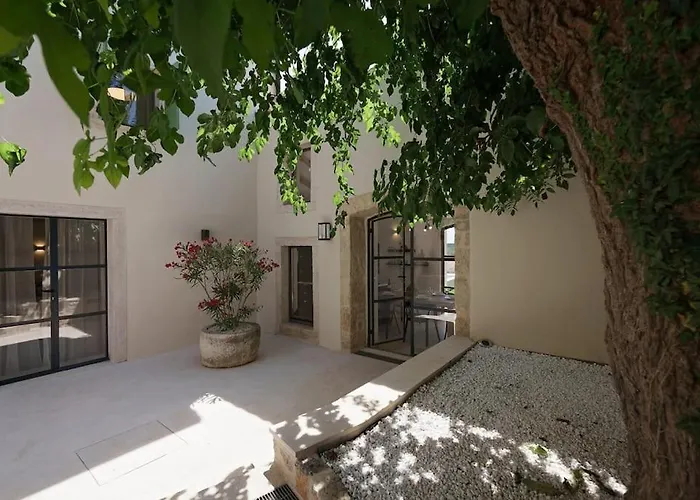 Santina By Briskva *